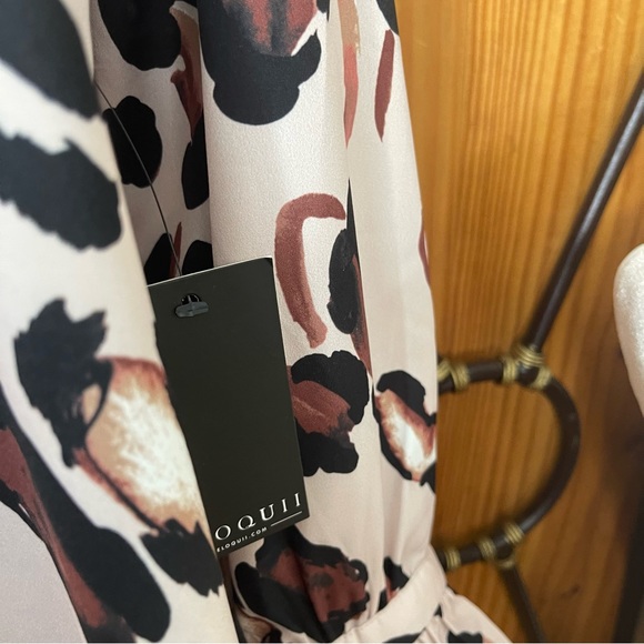 Eloquii Printed Button Down with Ruffle Neck NWT 18 - Picture 6 of 10